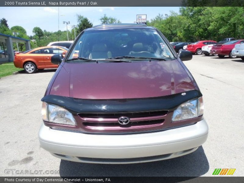 Napa Burgundy Pearl / Oak 2000 Toyota Sienna LE