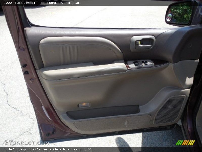 Napa Burgundy Pearl / Oak 2000 Toyota Sienna LE