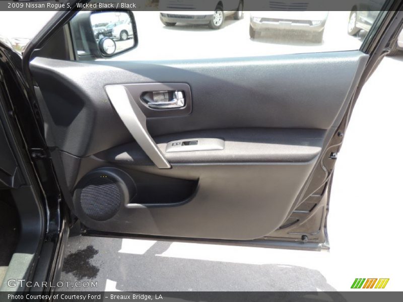 Wicked Black / Black 2009 Nissan Rogue S