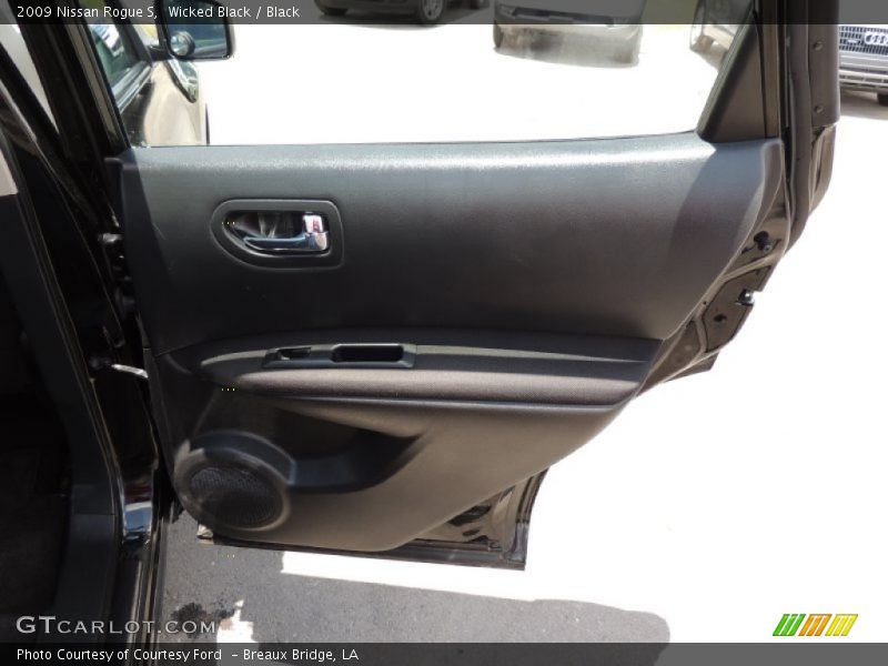 Wicked Black / Black 2009 Nissan Rogue S