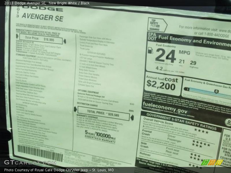 New Bright White / Black 2013 Dodge Avenger SE