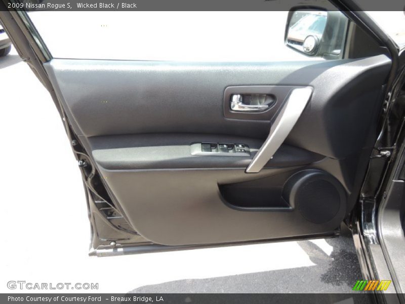 Wicked Black / Black 2009 Nissan Rogue S