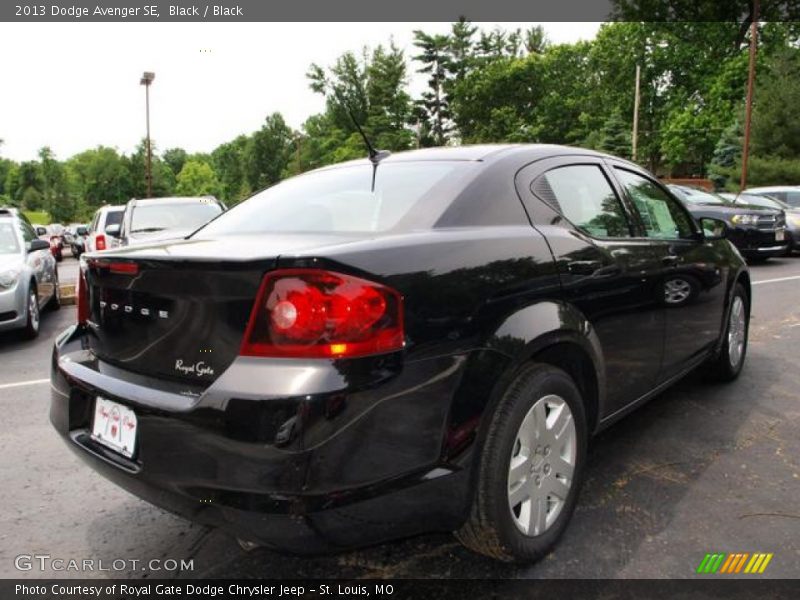 Black / Black 2013 Dodge Avenger SE