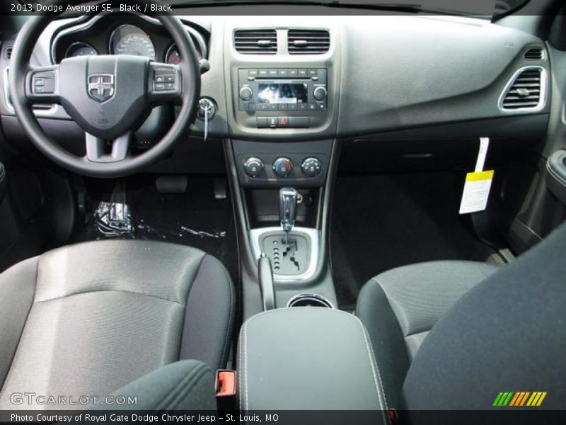 Black / Black 2013 Dodge Avenger SE