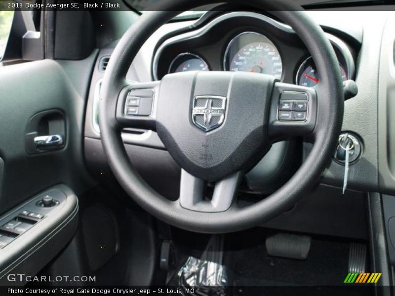 Black / Black 2013 Dodge Avenger SE
