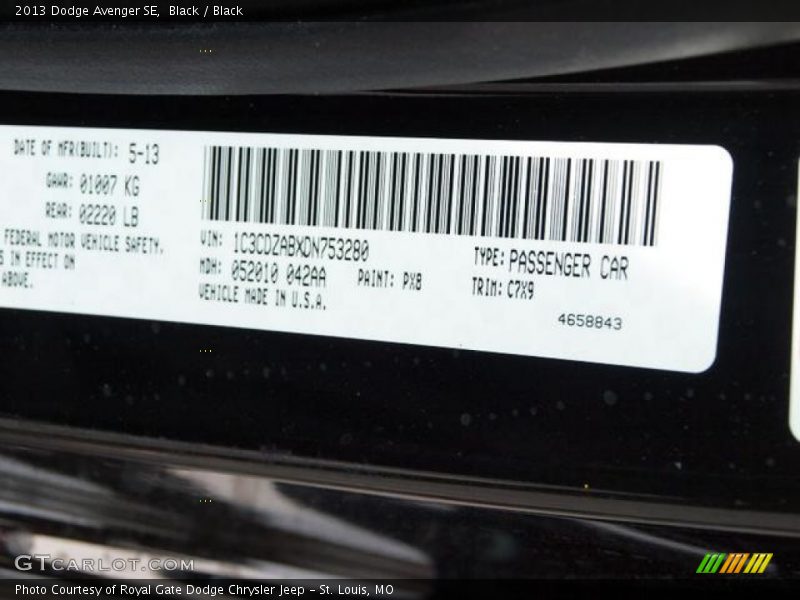 Black / Black 2013 Dodge Avenger SE