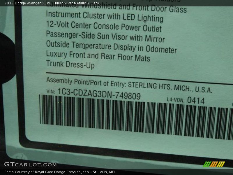Billet Silver Metallic / Black 2013 Dodge Avenger SE V6