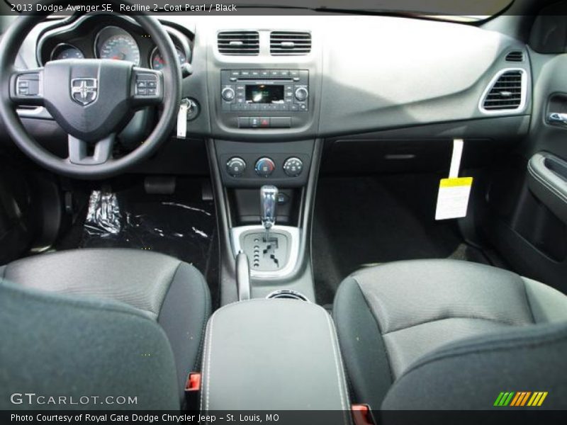 Redline 2-Coat Pearl / Black 2013 Dodge Avenger SE