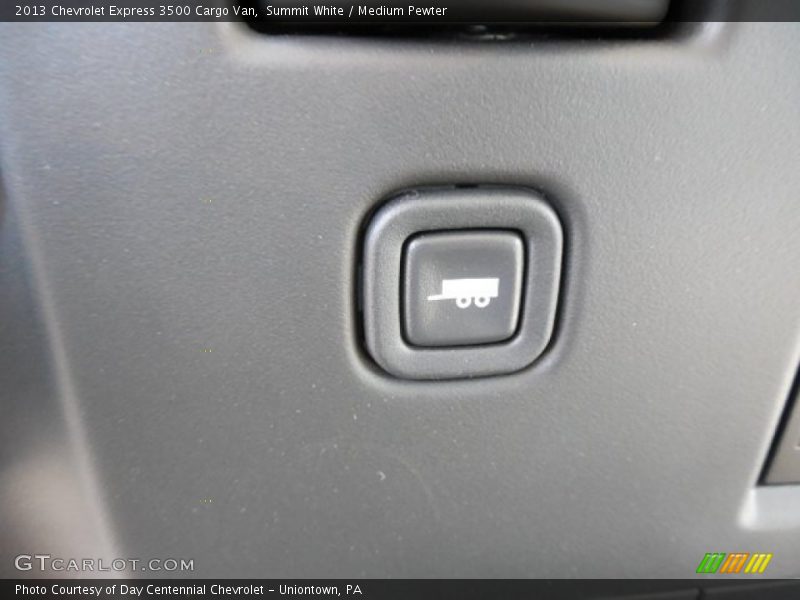 Summit White / Medium Pewter 2013 Chevrolet Express 3500 Cargo Van