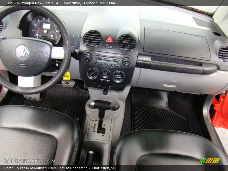 Tornado Red / Black 2005 Volkswagen New Beetle GLS Convertible