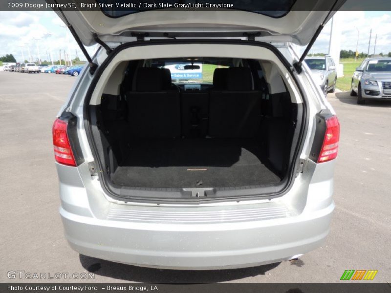 Bright Silver Metallic / Dark Slate Gray/Light Graystone 2009 Dodge Journey SE