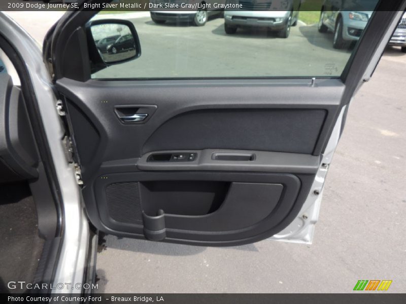 Bright Silver Metallic / Dark Slate Gray/Light Graystone 2009 Dodge Journey SE