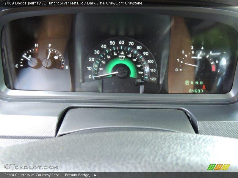 Bright Silver Metallic / Dark Slate Gray/Light Graystone 2009 Dodge Journey SE