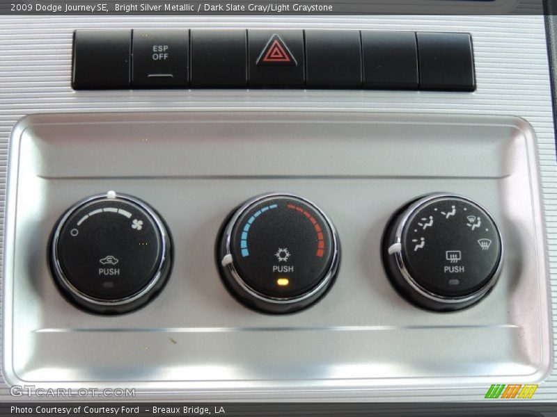 Bright Silver Metallic / Dark Slate Gray/Light Graystone 2009 Dodge Journey SE