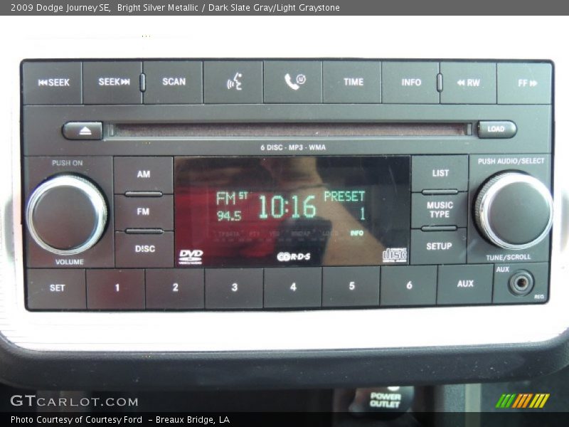 Bright Silver Metallic / Dark Slate Gray/Light Graystone 2009 Dodge Journey SE