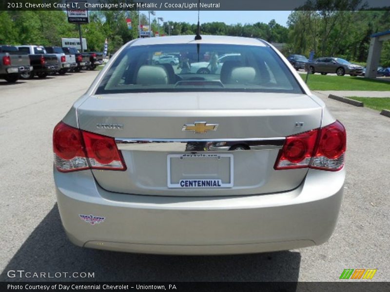 Champagne Silver Metallic / Cocoa/Light Neutral 2013 Chevrolet Cruze LT