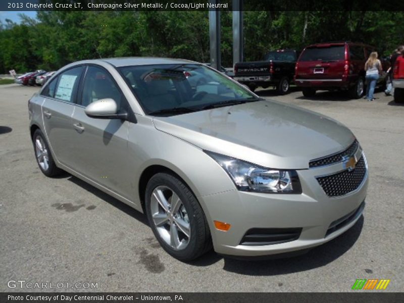 Champagne Silver Metallic / Cocoa/Light Neutral 2013 Chevrolet Cruze LT