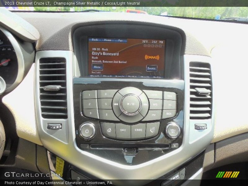 Champagne Silver Metallic / Cocoa/Light Neutral 2013 Chevrolet Cruze LT