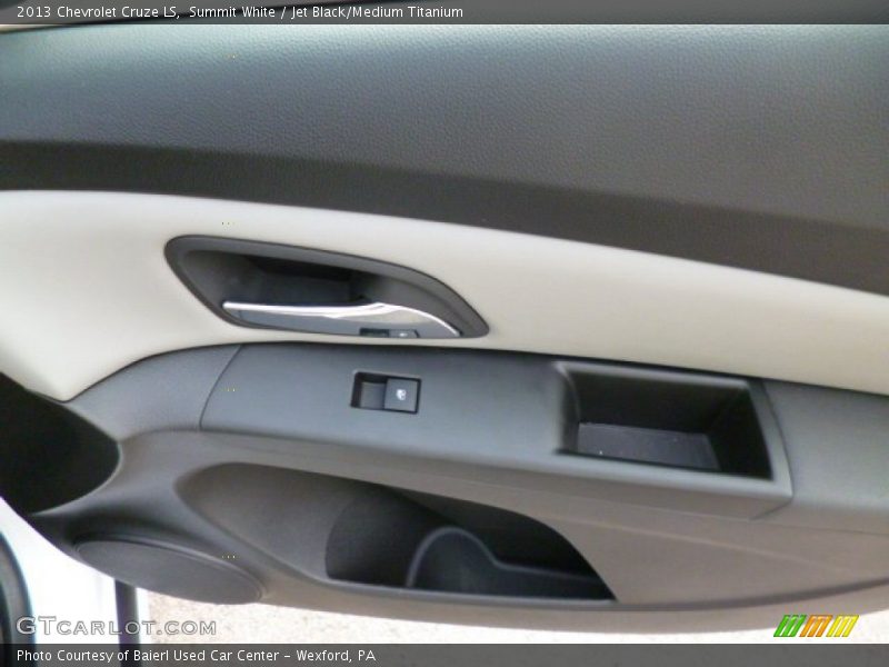 Summit White / Jet Black/Medium Titanium 2013 Chevrolet Cruze LS
