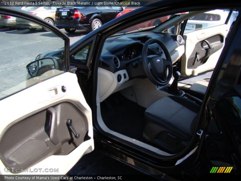 Tuxedo Black Metallic / Light Stone/Charcoal Black 2012 Ford Fiesta S Sedan
