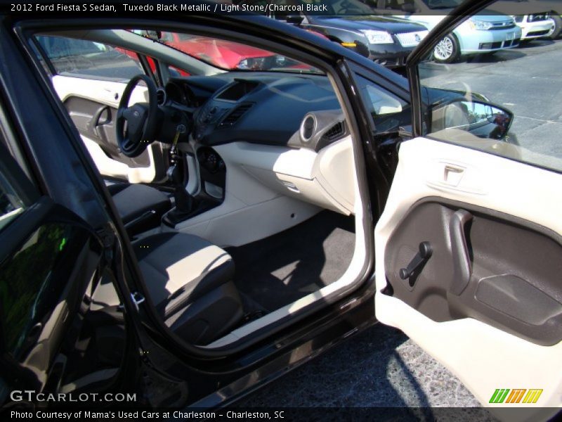 Tuxedo Black Metallic / Light Stone/Charcoal Black 2012 Ford Fiesta S Sedan