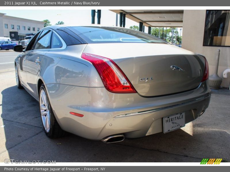 Cashmere Metallic / Navy Blue/Ivory 2011 Jaguar XJ XJL