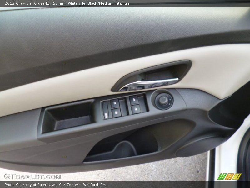 Summit White / Jet Black/Medium Titanium 2013 Chevrolet Cruze LS