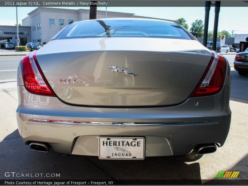 Cashmere Metallic / Navy Blue/Ivory 2011 Jaguar XJ XJL