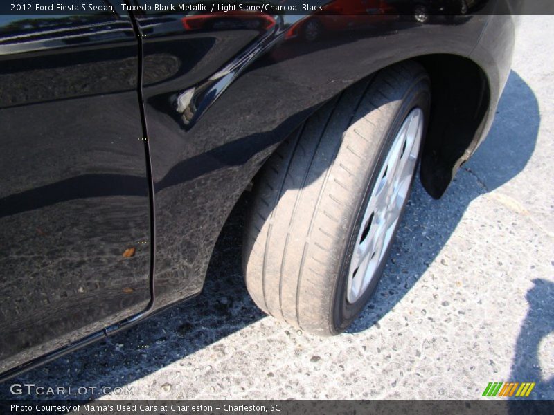 Tuxedo Black Metallic / Light Stone/Charcoal Black 2012 Ford Fiesta S Sedan