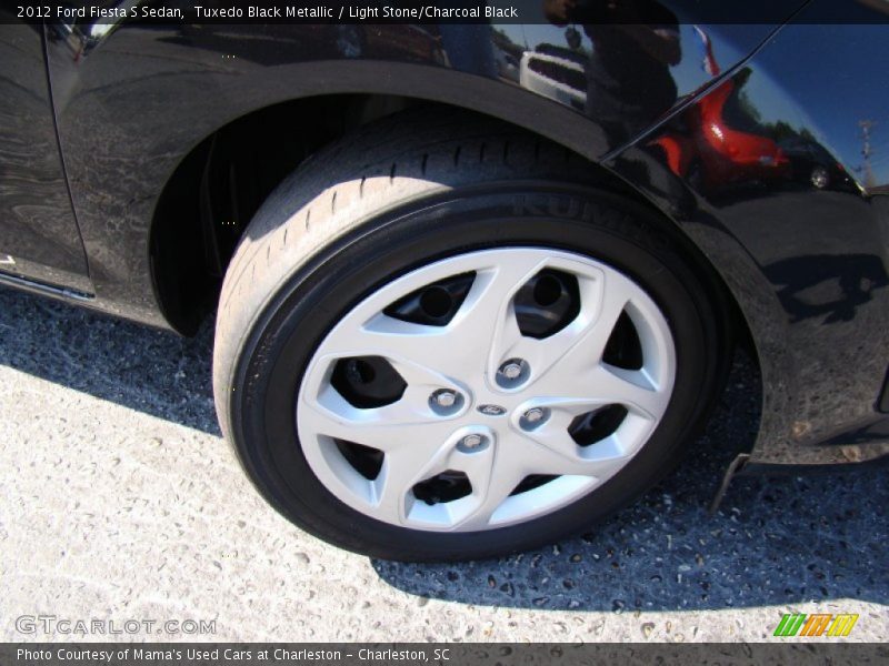 Tuxedo Black Metallic / Light Stone/Charcoal Black 2012 Ford Fiesta S Sedan