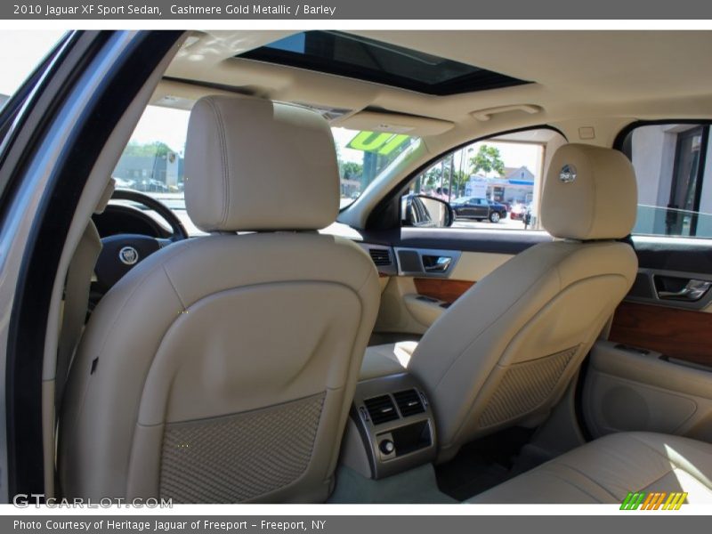 Cashmere Gold Metallic / Barley 2010 Jaguar XF Sport Sedan