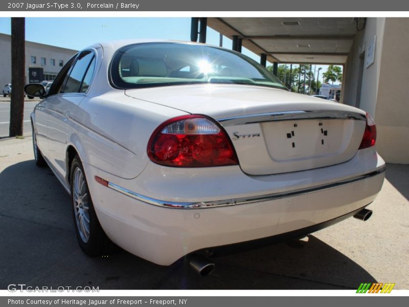 Porcelain / Barley 2007 Jaguar S-Type 3.0