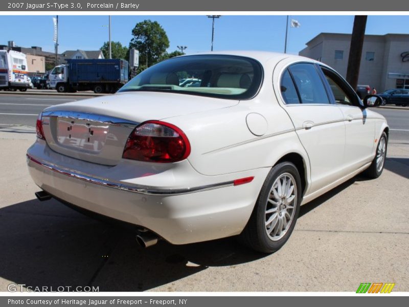 Porcelain / Barley 2007 Jaguar S-Type 3.0