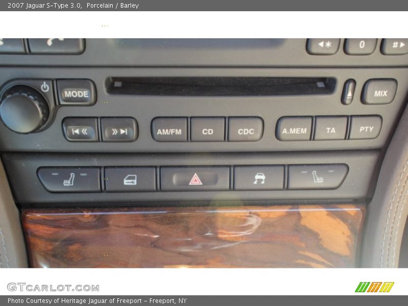 Porcelain / Barley 2007 Jaguar S-Type 3.0