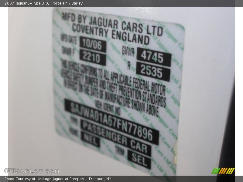Porcelain / Barley 2007 Jaguar S-Type 3.0