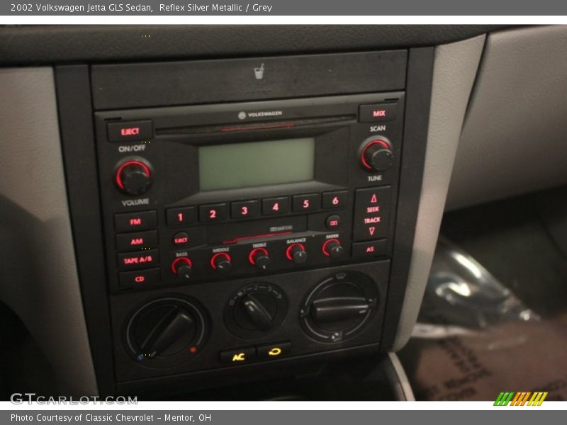 Reflex Silver Metallic / Grey 2002 Volkswagen Jetta GLS Sedan