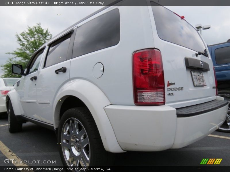 Bright White / Dark Slate Gray 2011 Dodge Nitro Heat 4.0