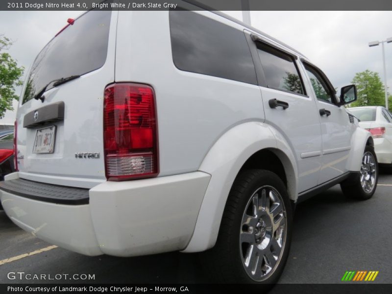 Bright White / Dark Slate Gray 2011 Dodge Nitro Heat 4.0