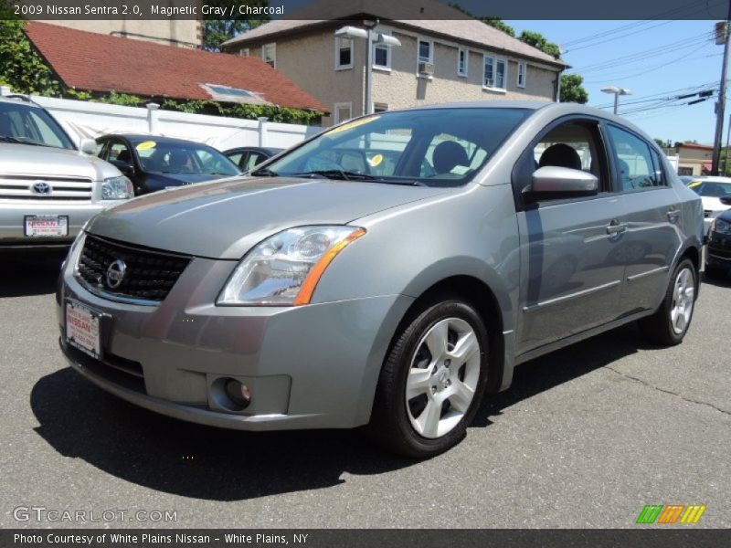 Magnetic Gray / Charcoal 2009 Nissan Sentra 2.0