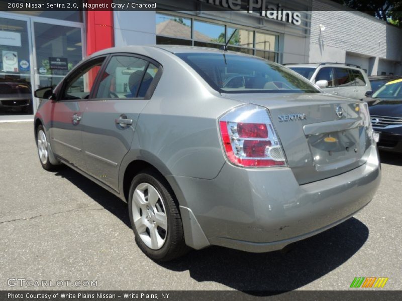 Magnetic Gray / Charcoal 2009 Nissan Sentra 2.0