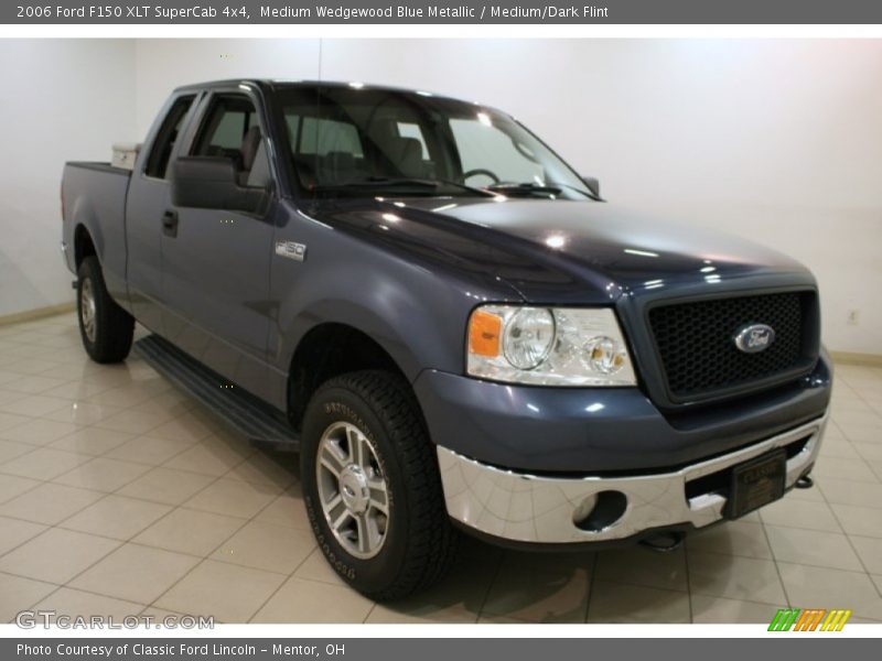 Front 3/4 View of 2006 F150 XLT SuperCab 4x4