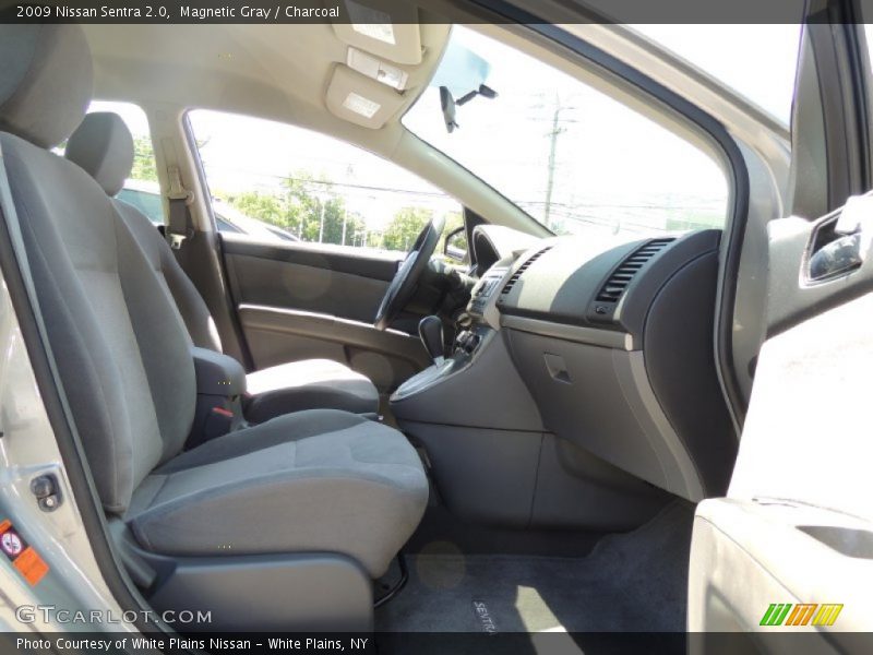 Magnetic Gray / Charcoal 2009 Nissan Sentra 2.0