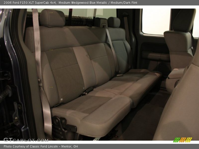 Medium Wedgewood Blue Metallic / Medium/Dark Flint 2006 Ford F150 XLT SuperCab 4x4