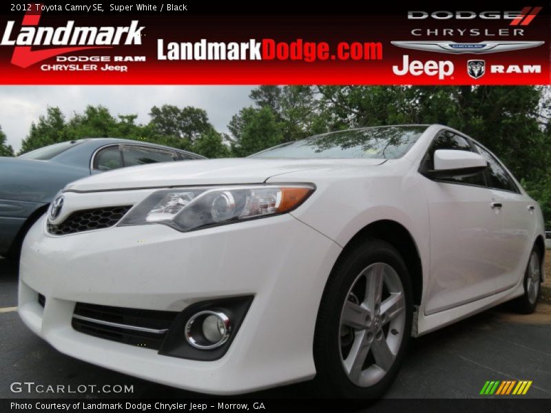 Super White / Black 2012 Toyota Camry SE