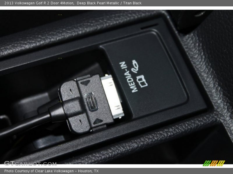 Deep Black Pearl Metallic / Titan Black 2013 Volkswagen Golf R 2 Door 4Motion