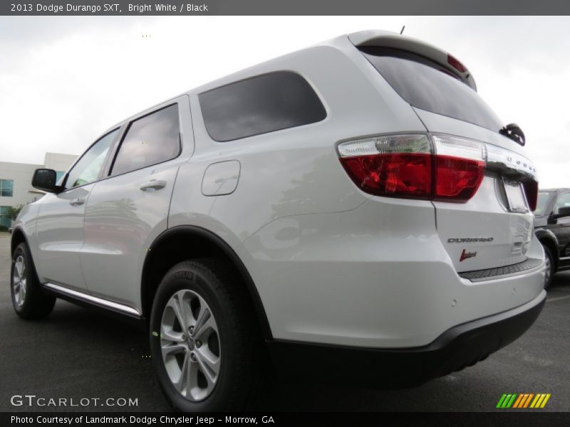Bright White / Black 2013 Dodge Durango SXT