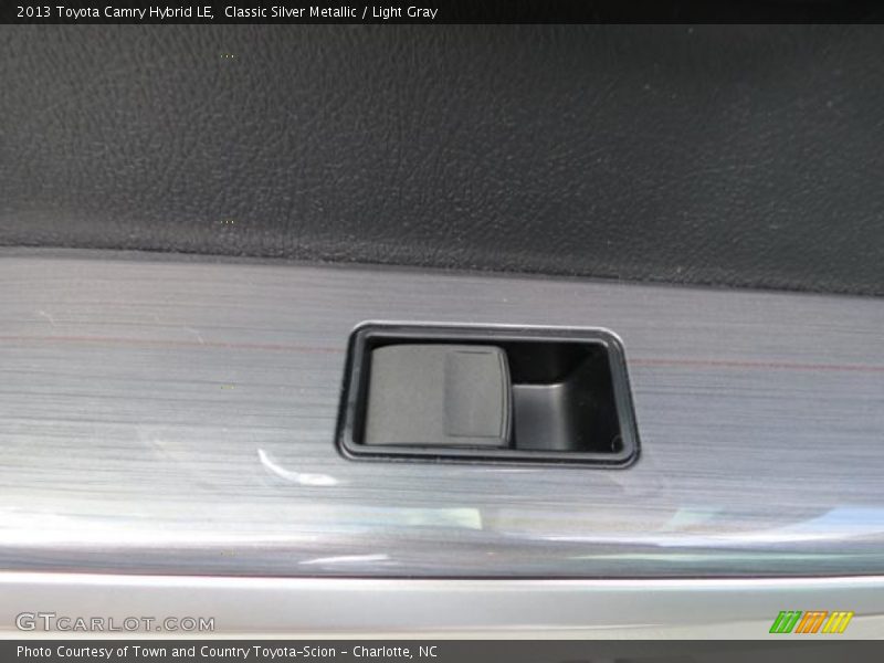 Classic Silver Metallic / Light Gray 2013 Toyota Camry Hybrid LE
