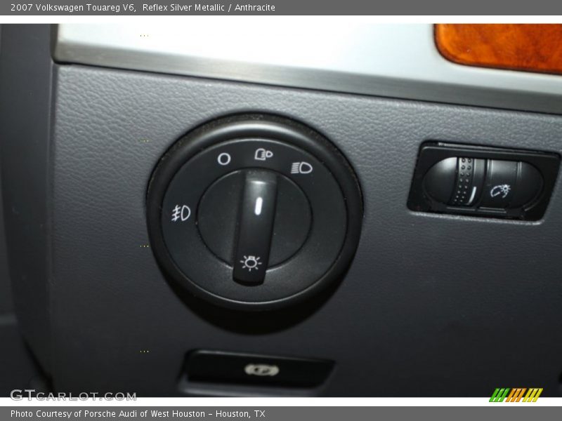 Reflex Silver Metallic / Anthracite 2007 Volkswagen Touareg V6