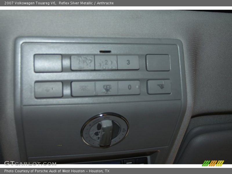 Reflex Silver Metallic / Anthracite 2007 Volkswagen Touareg V6