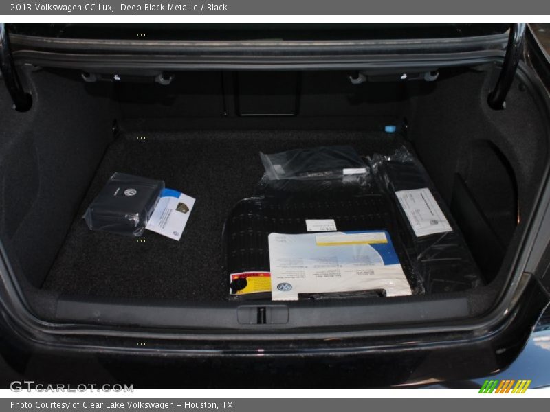 Deep Black Metallic / Black 2013 Volkswagen CC Lux
